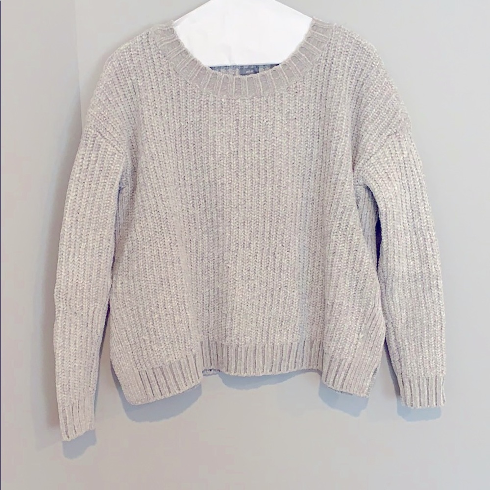 Crew neck grey/silver sweater